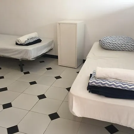 Easy Hostel *